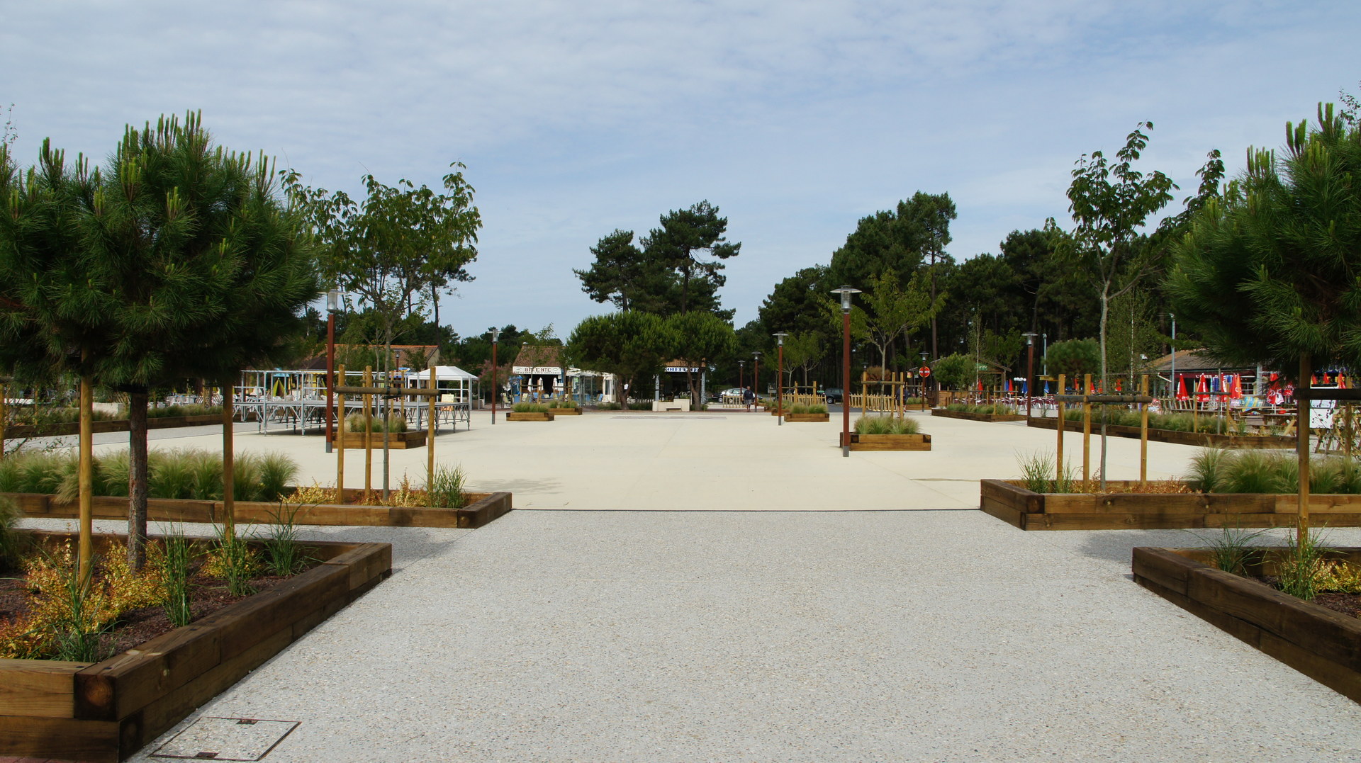 08-commerces-jpg.JPG
